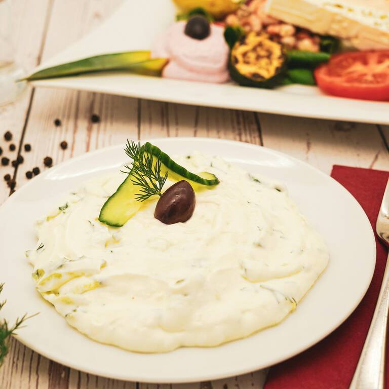 Cucumber raita