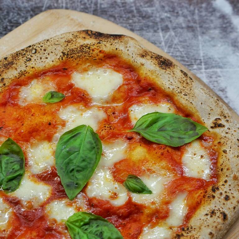 Margherita pizza