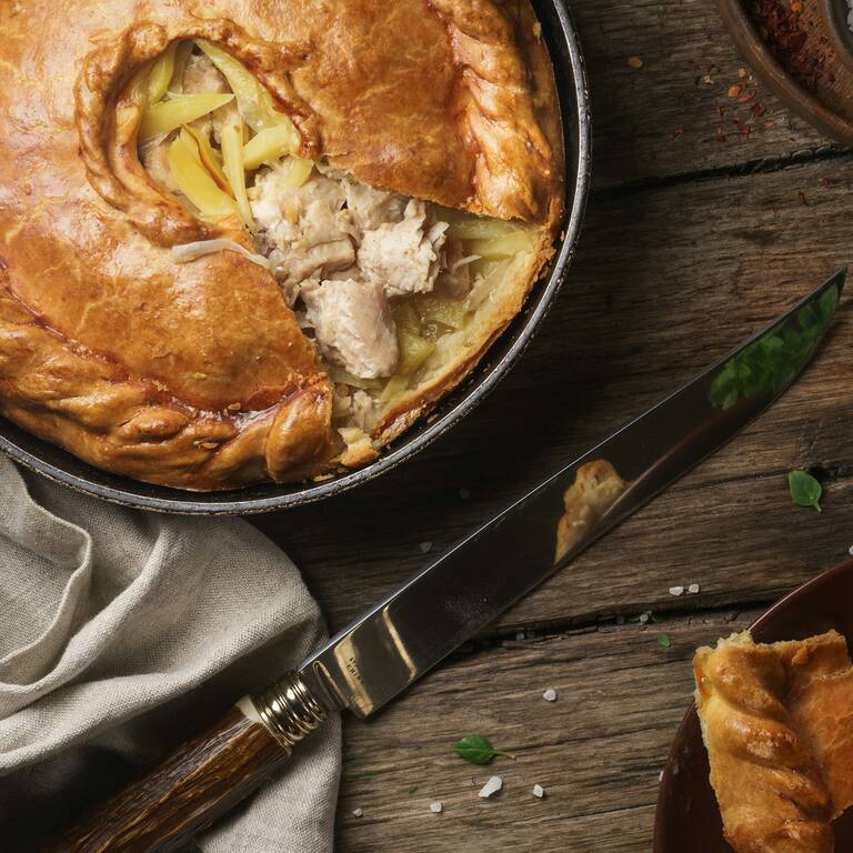Chicken and mushroom pie