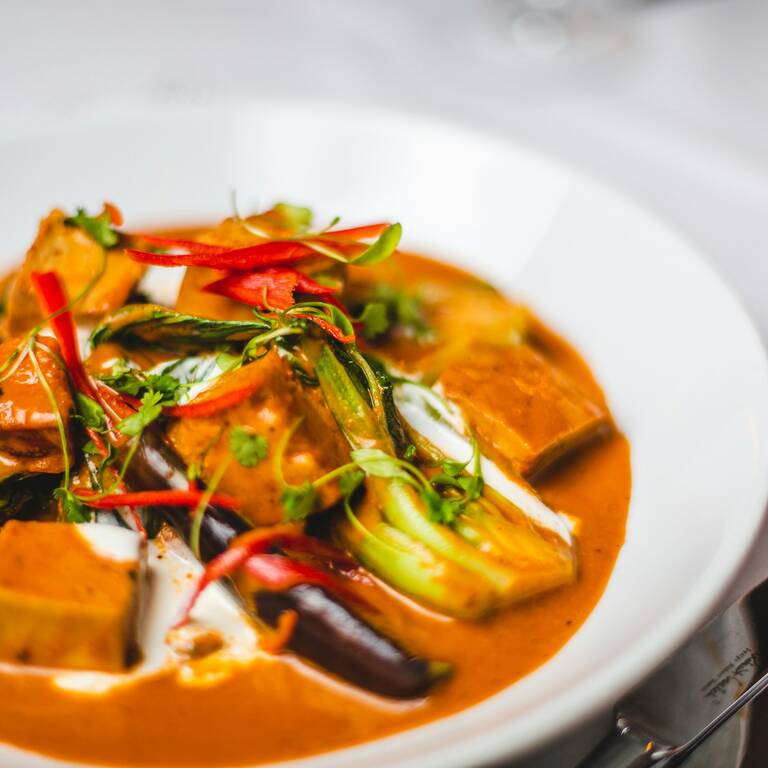 Thai red curry with tofu